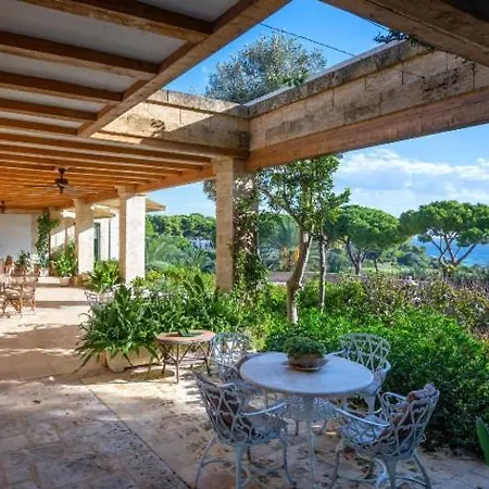 Seaside With Pool In Σπίτι διακοπών
